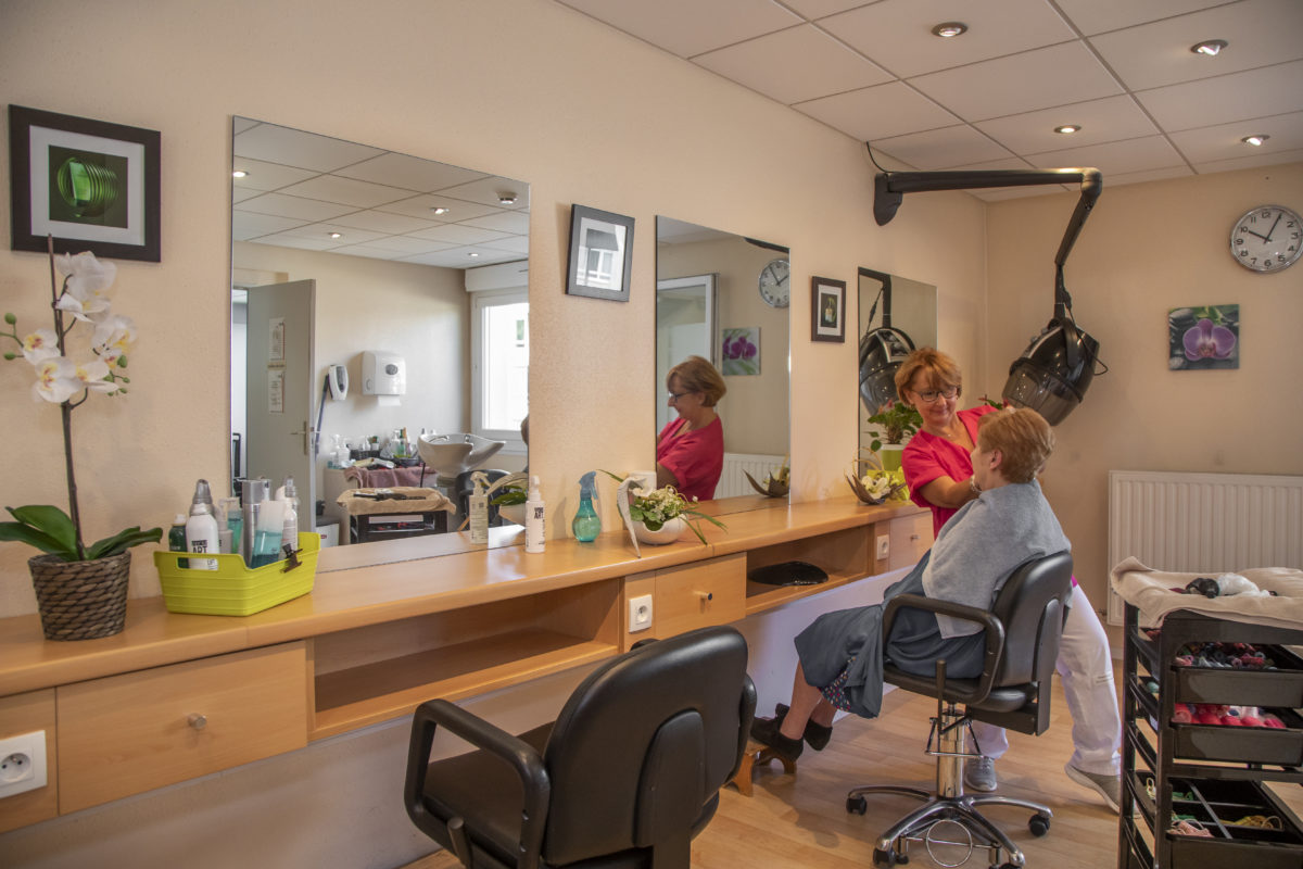 Ehpad Strasbourg Koenigshoffen salon de coiffure